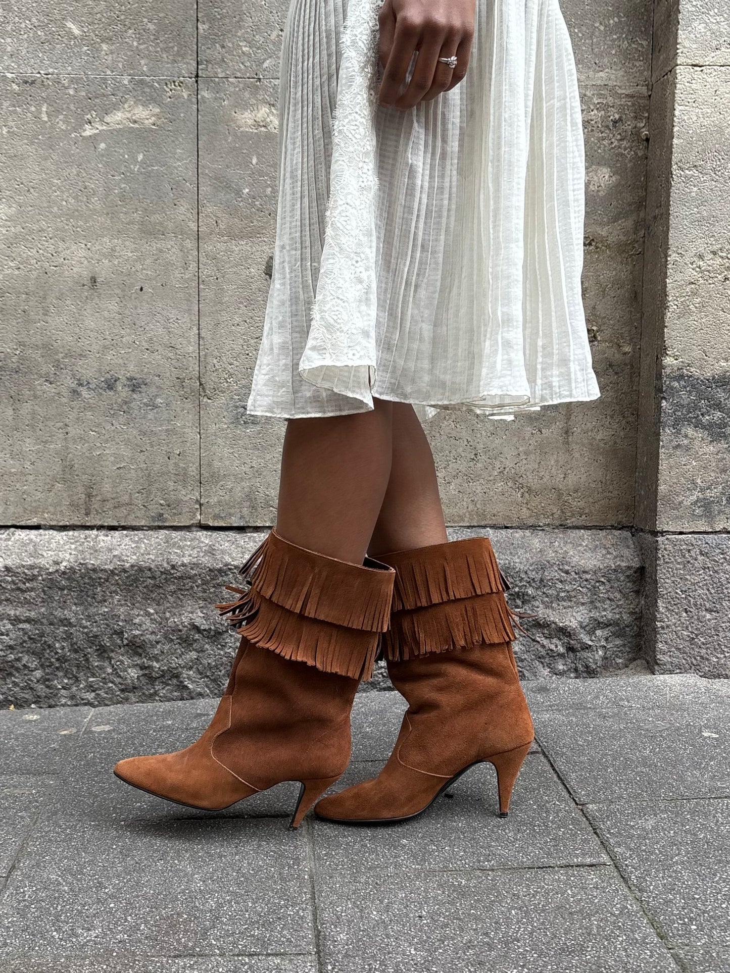 SUEDE FRINGE BOOT