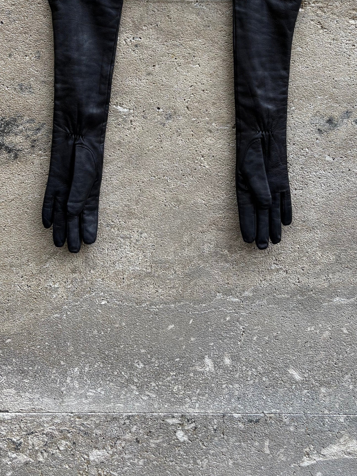 EXTRA LONG LEATHER GLOVES