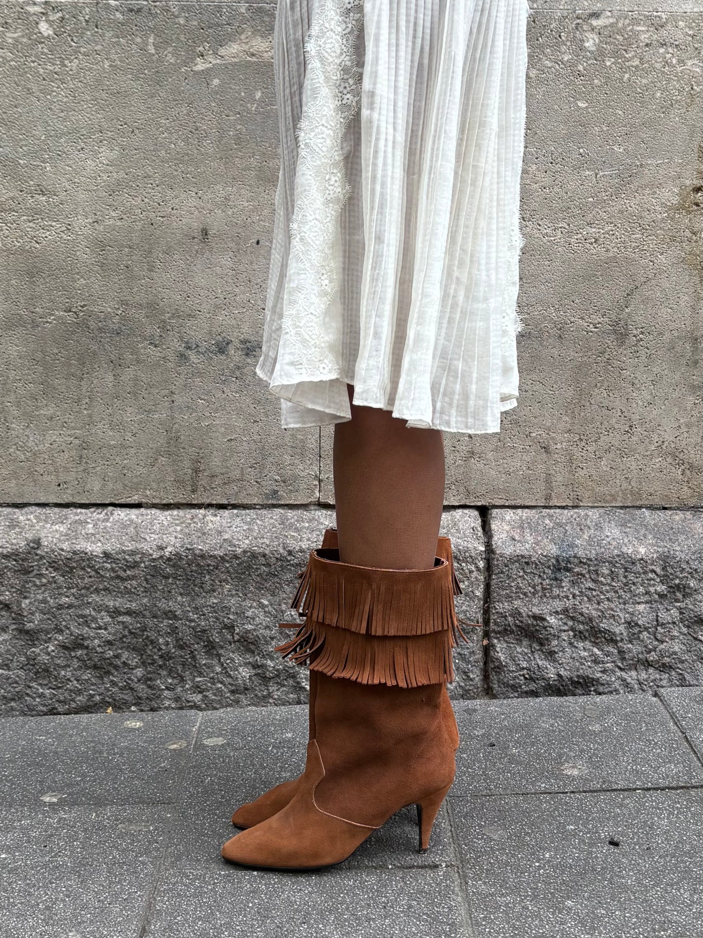 SUEDE FRINGE BOOT